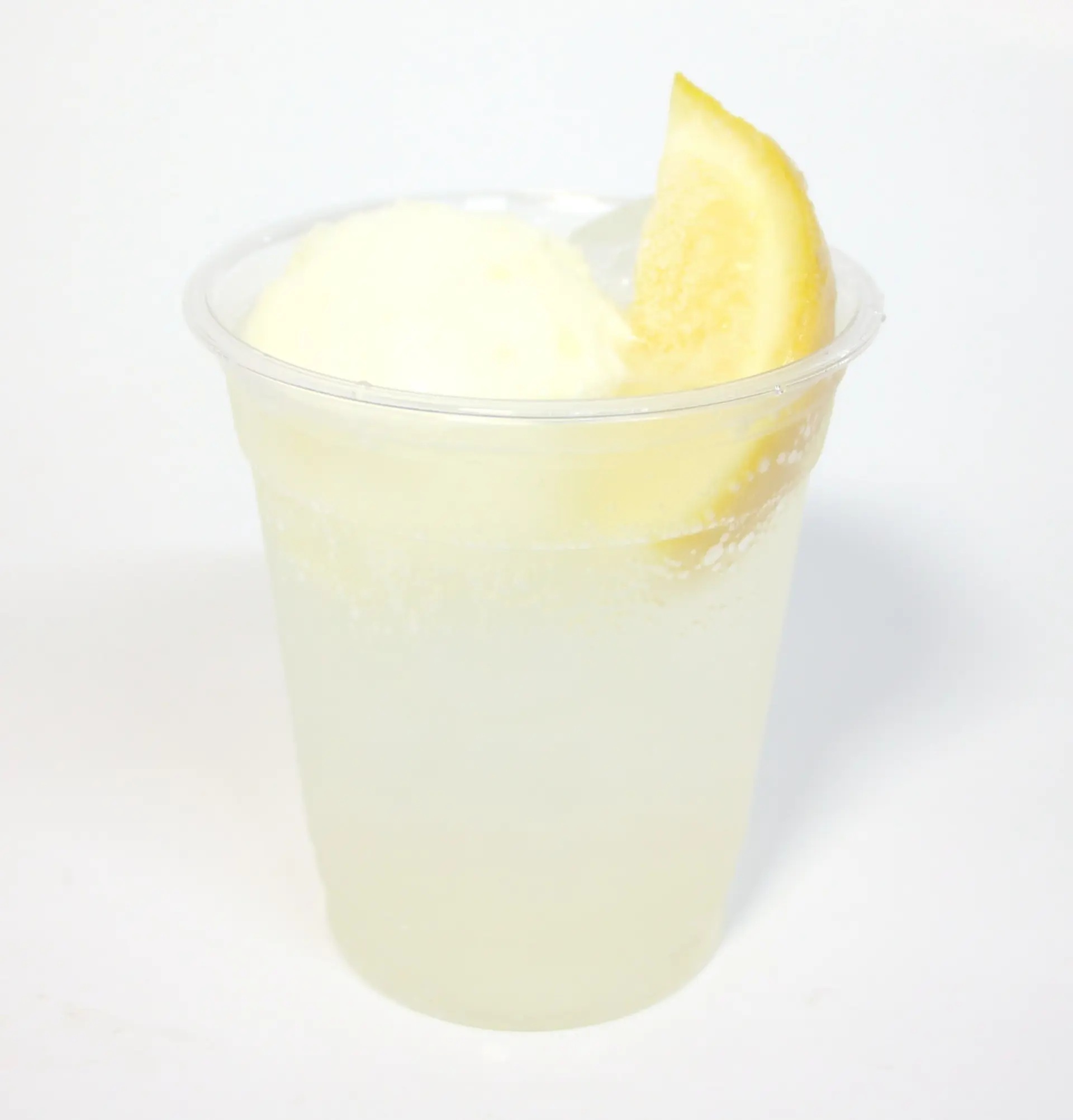 甘酸っぱい思い出が甦る（？） レモンスカッシュ：750円