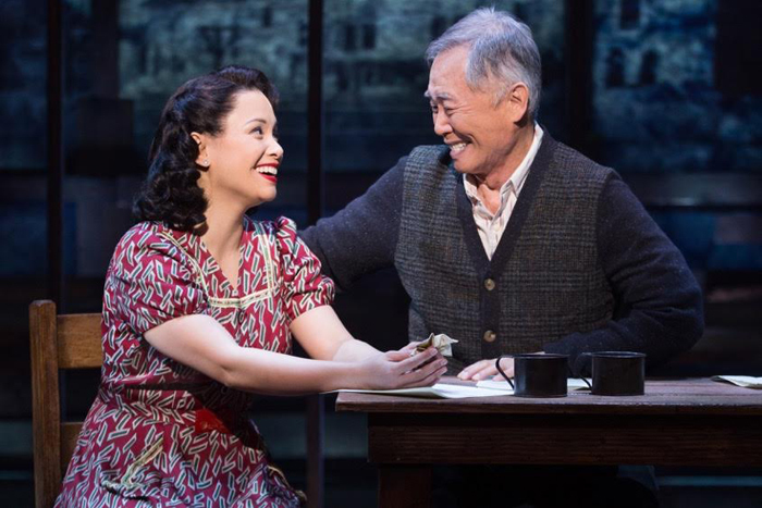 『アリージャンス～忠誠～』 レア・サロンガ、ジョージ・タケイ  Original Broadway Company of Allegiance / photo by Matthew Murphy