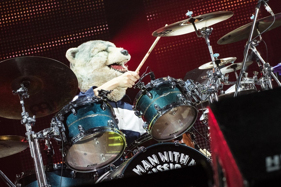 MAN WITH A MISSION 撮影＝Nobuyuki Kobayashi、Daisuke Sakai(FYD inc.)