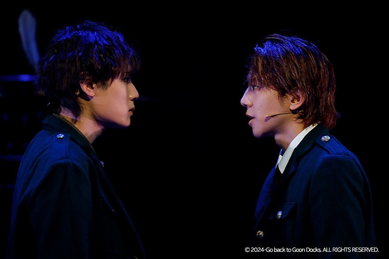 舞台『Go back to Goon Docks』より『十三夜』舞台写真