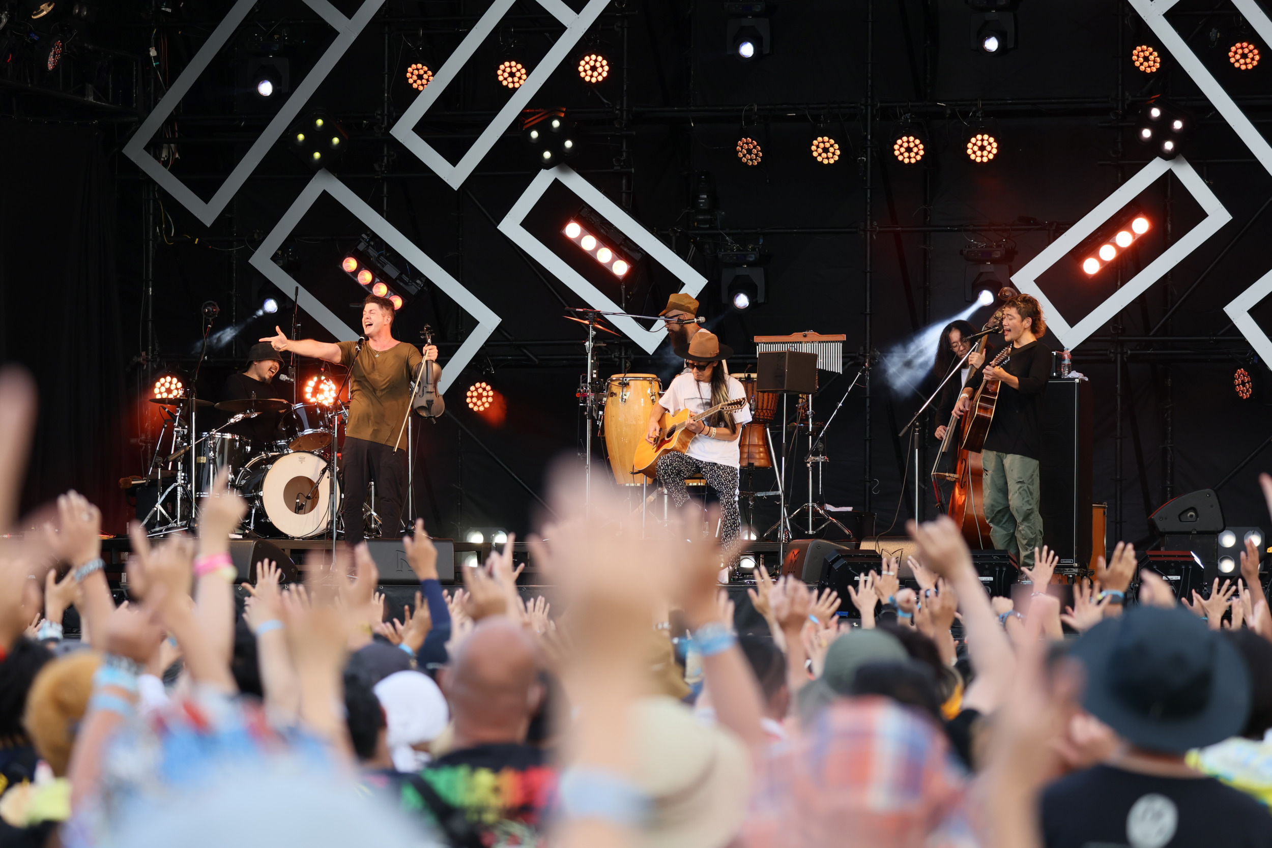 OAU (C)RISING SUN ROCK FESTIVAL　撮影：千葉薫