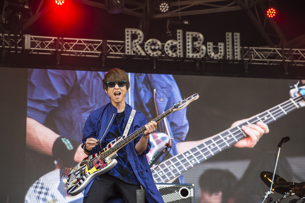 GLAY、『Red Bull Air Race』スペシャルライブで5万5000人が熱狂