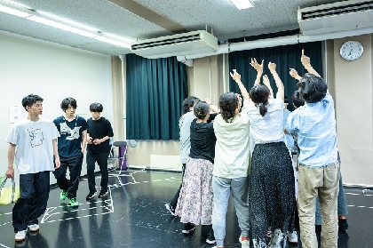 信頼関係が作品を創る～タカハ劇団『ヒトラーを画家にする話』稽古場レポート
