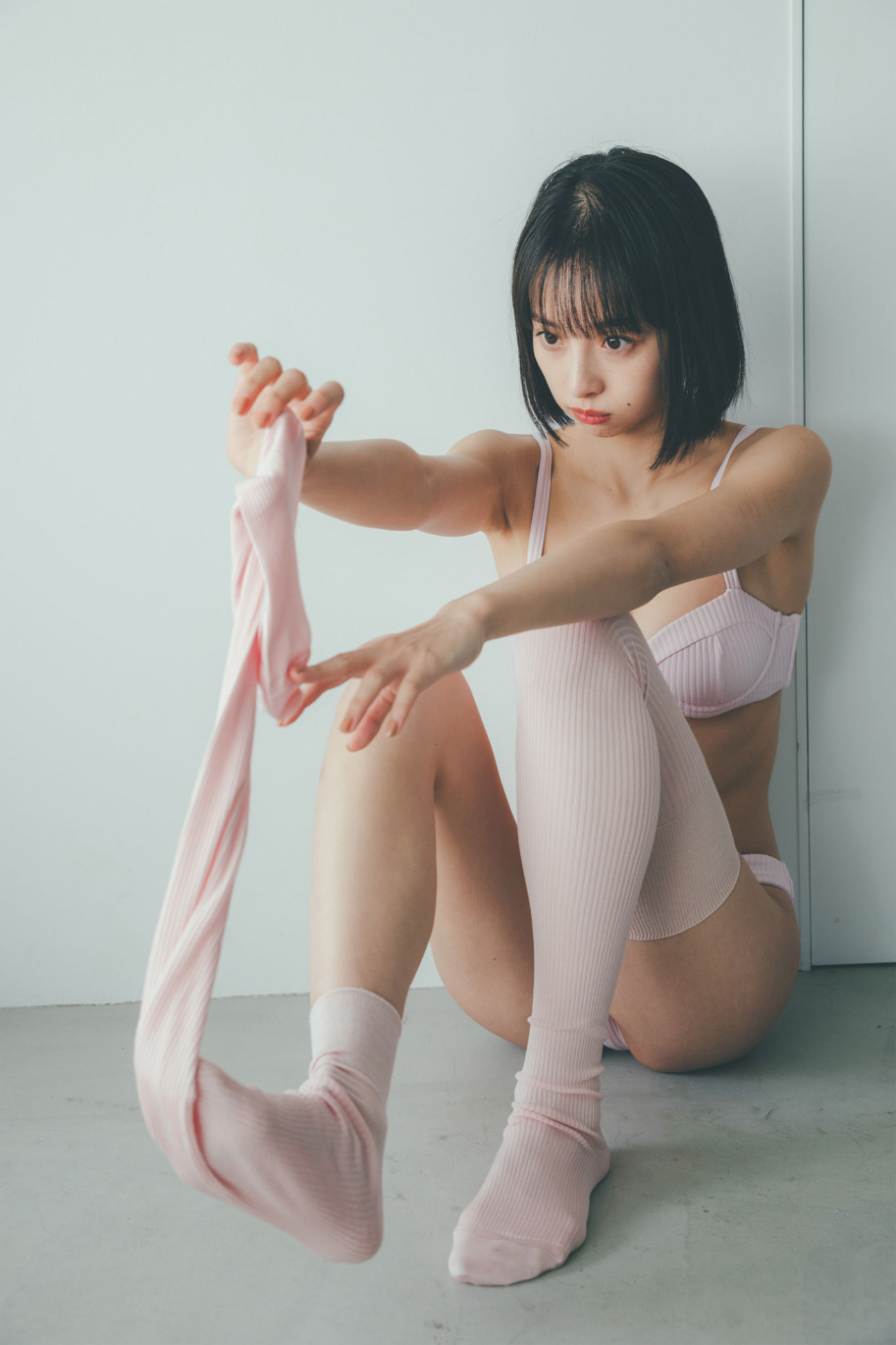 SPA!デジタル写真集 華村あすか「キャンパスに焼き付けて」 提供：週刊 SPA!編集部 ・撮影：東京祐 ・ヘアメイク：北原果（KiKi inc.） ・スタイリング：柾木愛乃