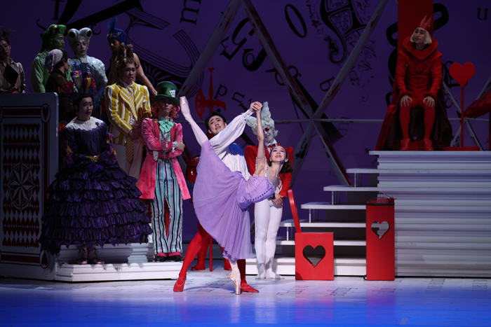 Alice’s Adventures in Wonderland© by Christopher Wheeldon  （撮影：長谷川清徳）