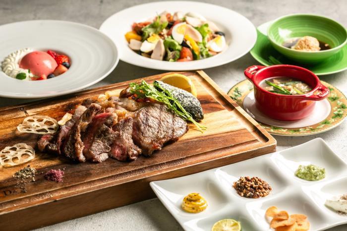 棚橋弘至監修の『肉“逸”っぱい！GOコース！』（トップオブヨコハマ鉄板焼＆ダイニング）