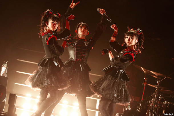 「BABYMETAL WORLD TOUR 2016」The SSE Arena, Wembley公演の様子。