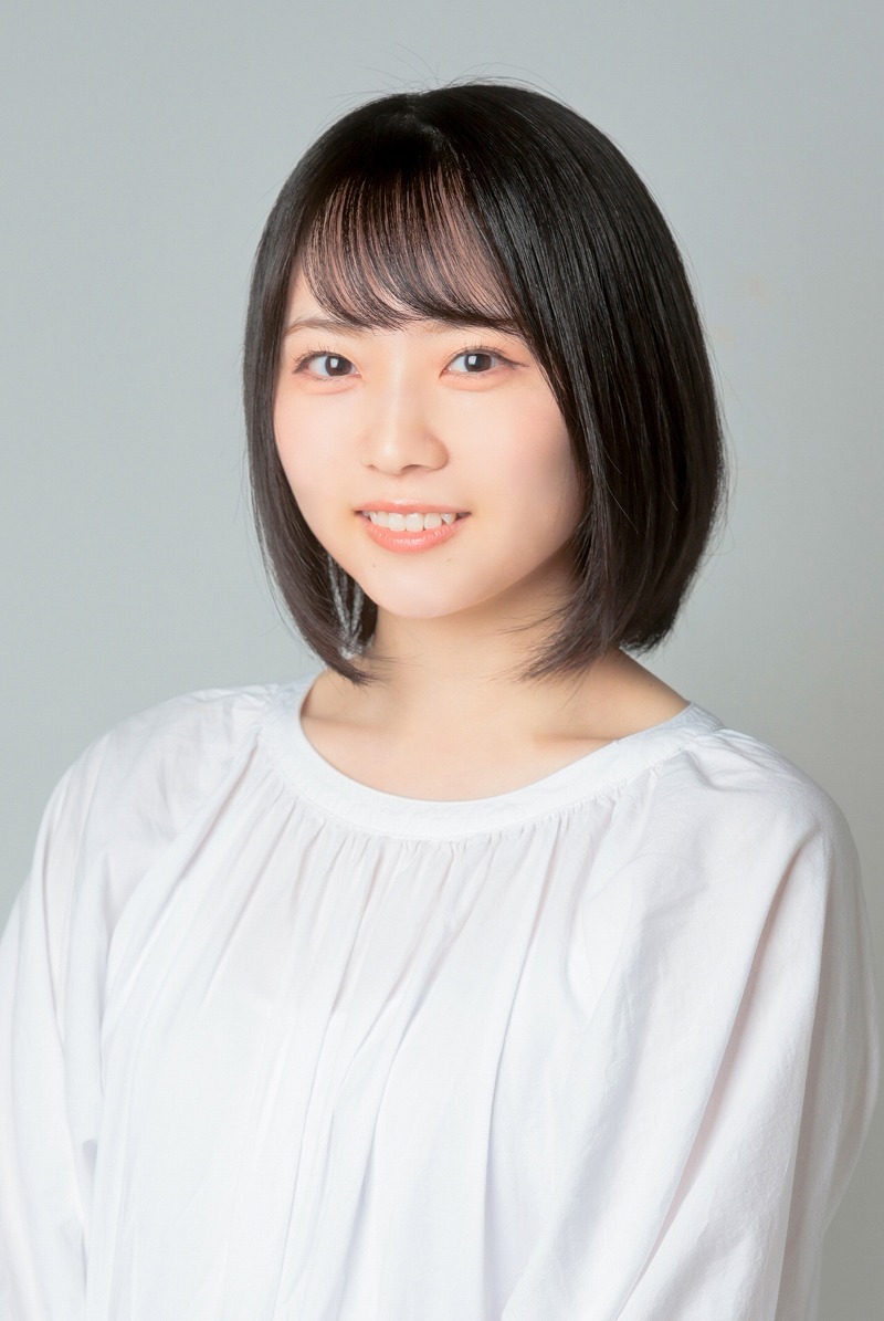 本⻄彩希帆