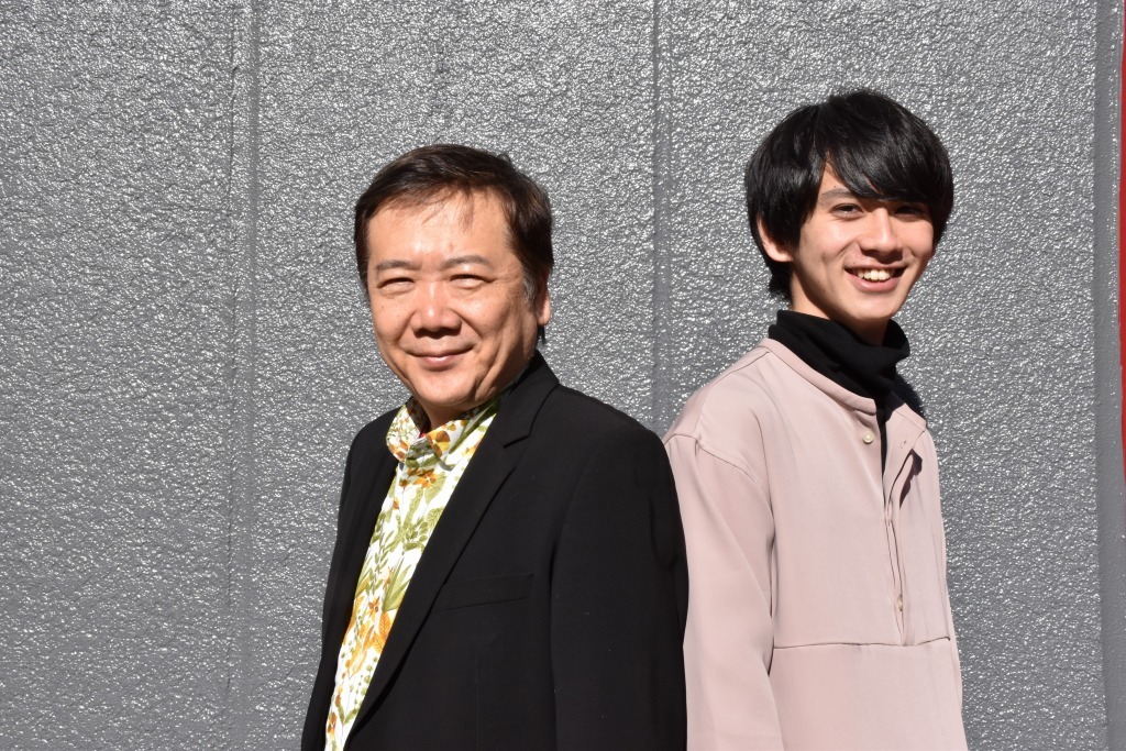 鴻上尚史×秋元龍太朗 対談 「虚構の劇団」の新作公演『もうひとつの地球の歩き方』は“AIの天草四郎”が登場!? | SPICE -  エンタメ特化型情報メディア スパイス