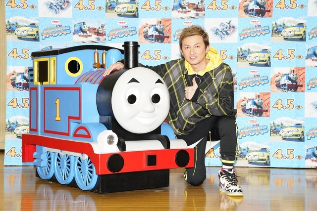 左からトーマス、ISSA。