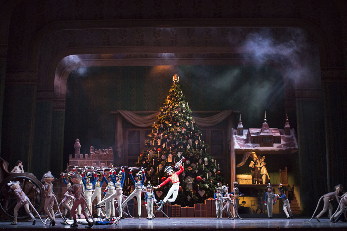 THE NUTCRACKER. Artists of The Royal Ballet, Act II 