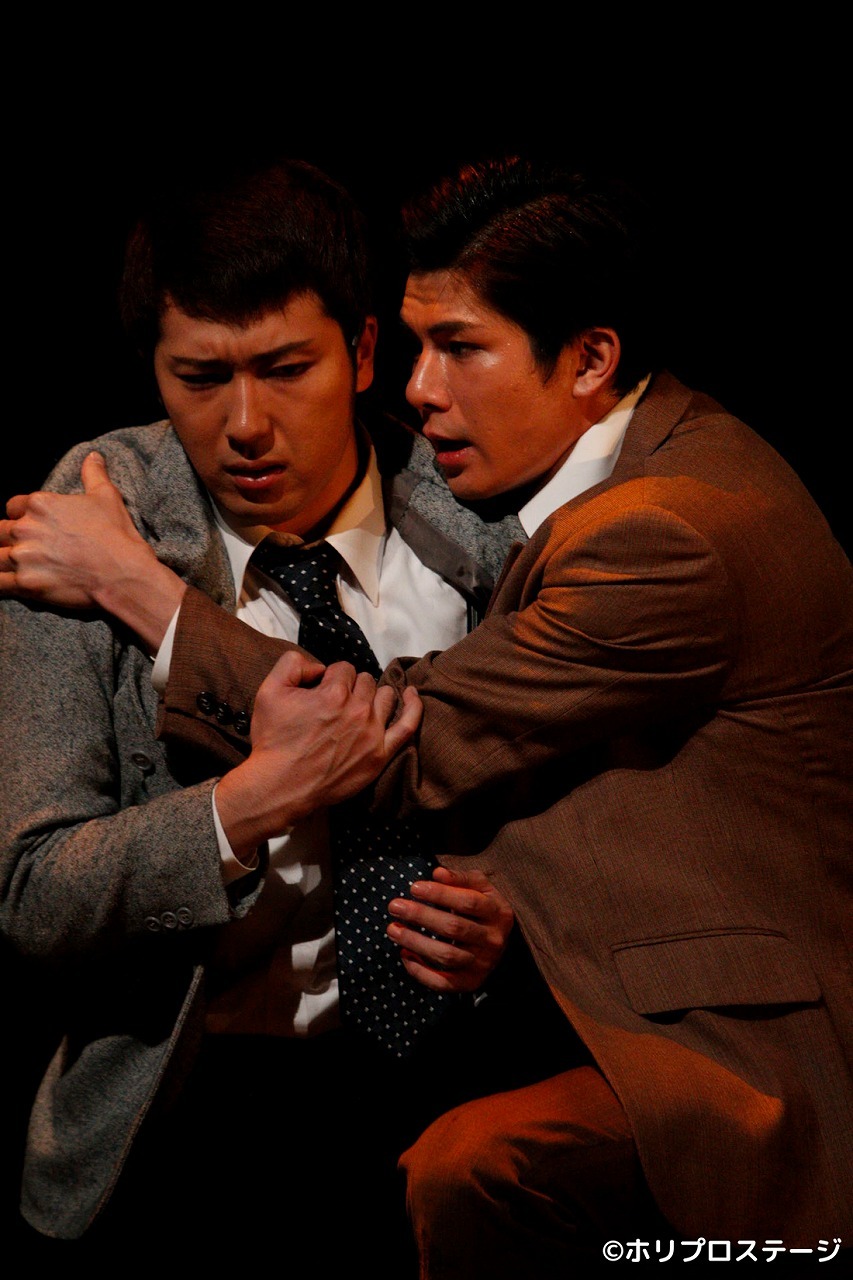 （左から）尾上松也、柿澤勇人　　2014年舞台写真より  　　　撮影：渡部孝弘