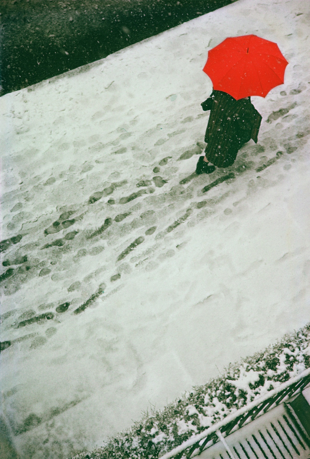 ソール・ライター ≪Footprints≫ 1950年 ⒸSaul Leiter Estate