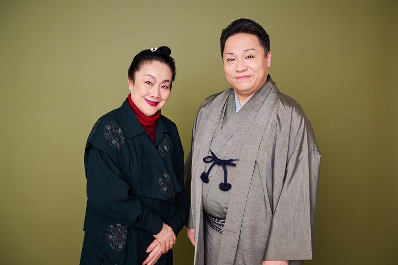 （左から）白石加代子、藤間勘十郎