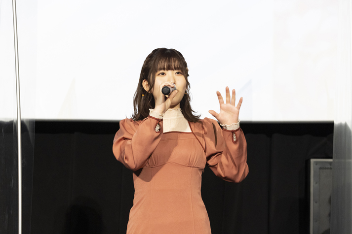 石見舞菜香
