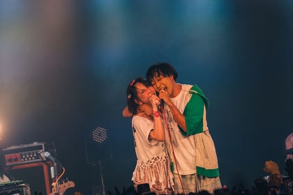 新品　ロックもできないくせにっ　神聖かまってちゃん×大森靖子 神聖かまってちゃん・大森靖子、約8年振りの邂逅は幸福感で満ち