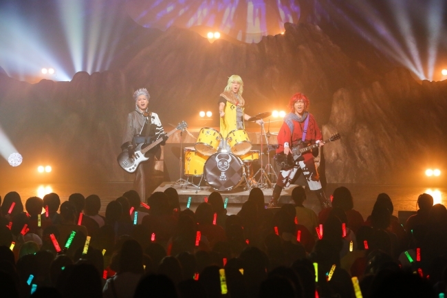 超歌劇 ウルトラミュージカル 幕末rock 最新公演 絶叫 熱狂 雷舞 クライマックスライブ が大阪にて開幕 Spice エンタメ特化型情報メディア スパイス