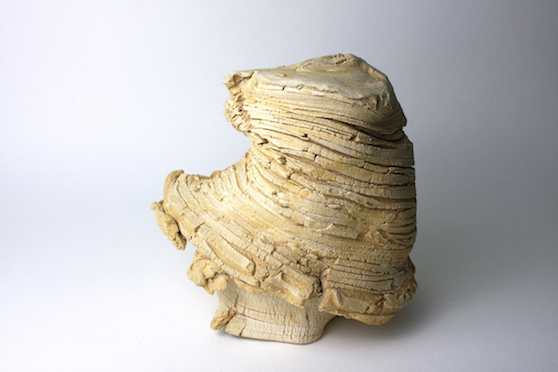  Untitled 2013 ceramic h.20.5 × w.21.0 × d.18.0 cm ©Toshiaki Noda 