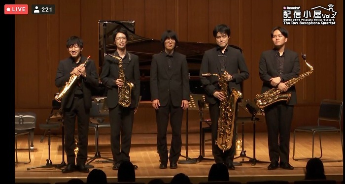 The Rev Saxophone Quartet、高橋優介（中央）（Streaming＋より提供）