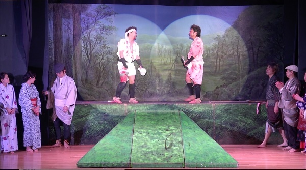 劇団炎舞『河内十人斬り』のクライマックスに登場したセット。劇団炎舞ファンクラブ画像提供(2016/6/12)