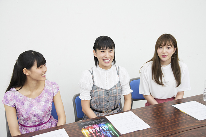 （左から）夢宮加菜枝、古賀なつき、河西智美