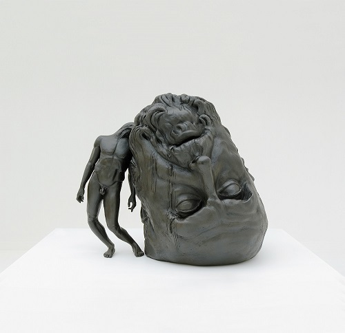 トマス・ルルイ 《生き残るには脳が足らない》 2009年 ブロンズ ロドルフ・ヤンセン画廊  copyright: Studio Thomas Lerooy, Brussels courtesy: Rodolphe Janssen, Brussels photo: Philippe D, Hoeilaart