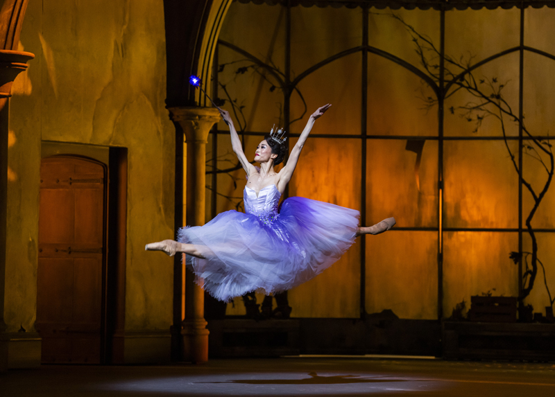 Fumi Kaneko in Cinderella, The Royal Ballet