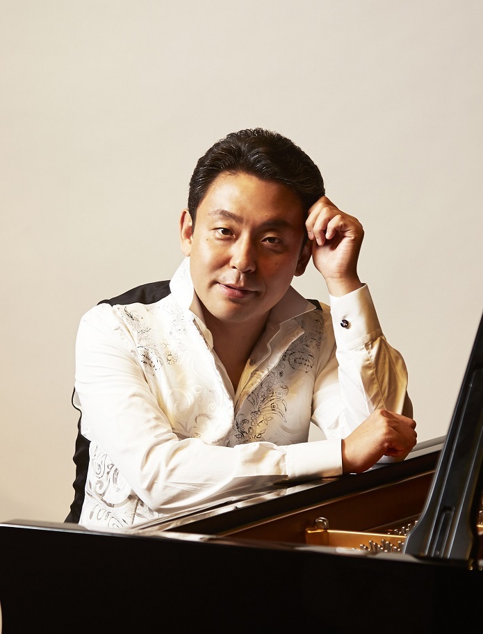「第208回定期演奏会」のソリストはピアニストの横山幸雄 （Ｃ）ミューズエンターテインメント