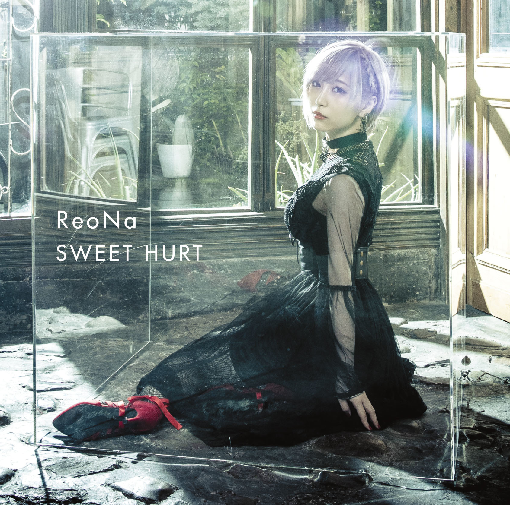 Reona デビューシングル Sweet Hurt ジャケット写真公開 カップリング曲 カナリア がアニメ挿入歌に決定 Spice エンタメ特化型情報メディア スパイス