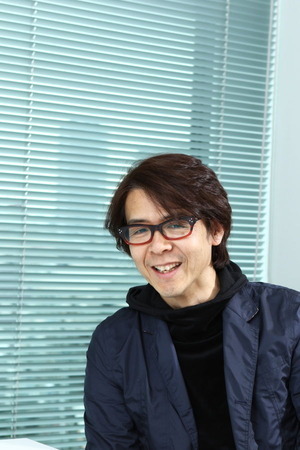 横内謙介