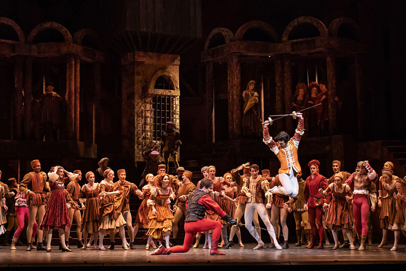 【ロミオとジュリエット】Artist of The Royal Ballet in Romeo and Juliet, The Royal Ballet © 2019 ROH. Photograph by Helen Maybanks