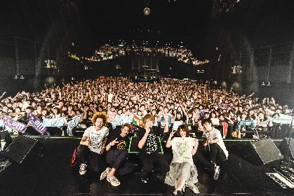 アクアライフ Aqua Timez13周年記念特集』がライブ会場、全国の主要CDショップ