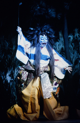 『黒塚』老女岩手実は安達原鬼女（1995年7月歌舞伎座） ⓒ松竹（無断転載禁止）