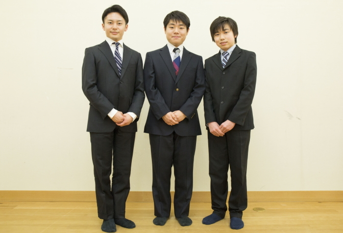 （左から）中村梅丸　中村鷹之資　中村玉太郎