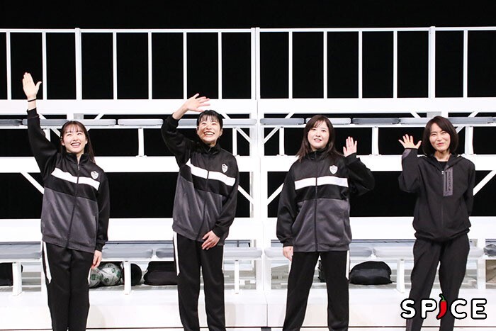 （左から）桜井日奈子、さとうほなみ、吉高由里子、山口紗弥加