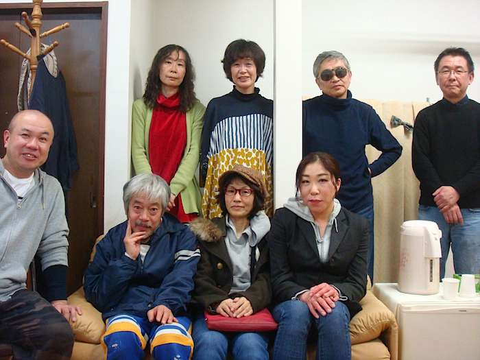 前列左から・二宮信也、小林正和、たなかちさ、スズキナコ 後列左から・中島由紀子、金原祐三子、北村想、加藤智宏
