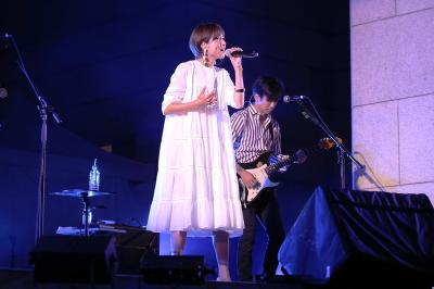 hitomi