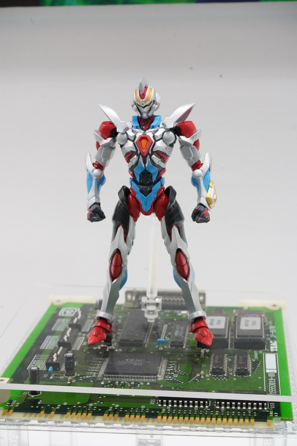 『SSS.GRIDDMAN』の完成品トイ。小さくても精巧だ