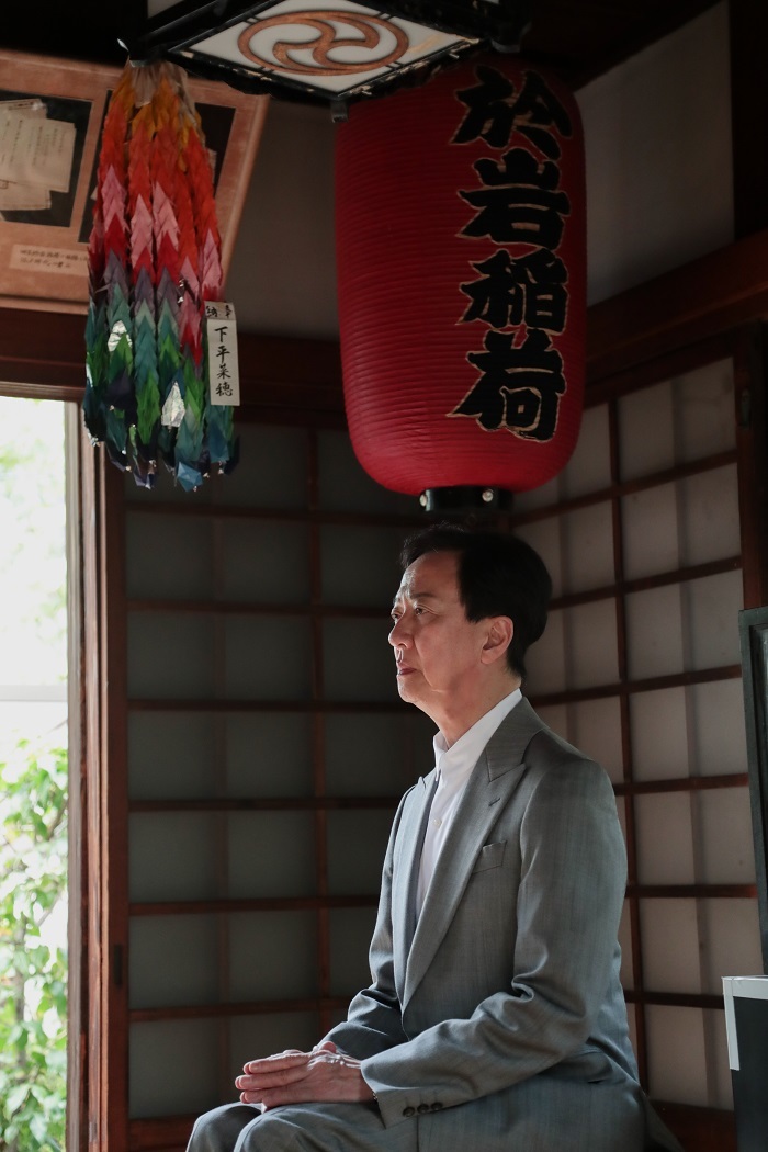 坂東玉三郎　於岩稲荷田宮神社にて 　撮影：柏原孝史