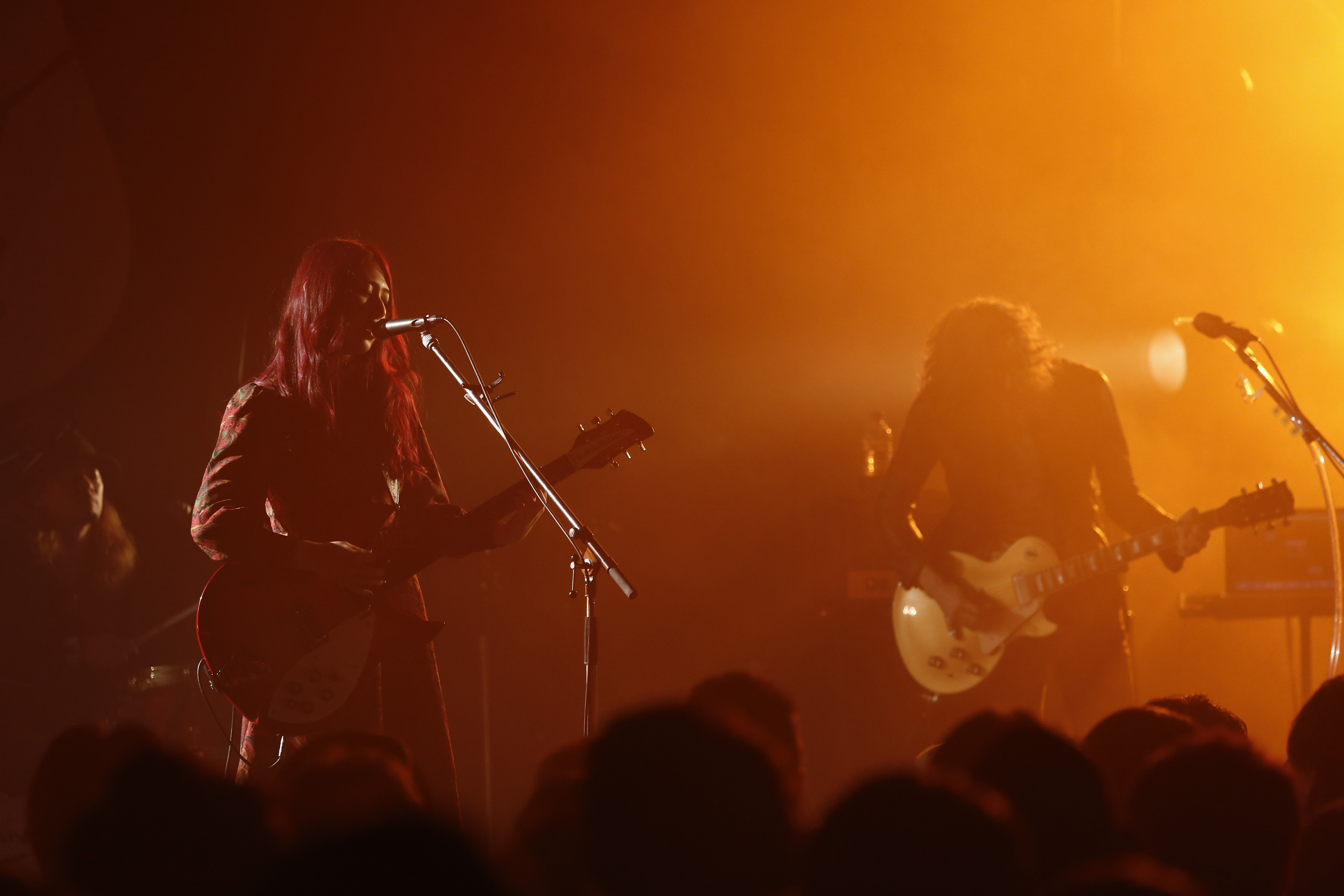 GLIM SPANKY 　Photo by HAJIME KAMIIISAKA