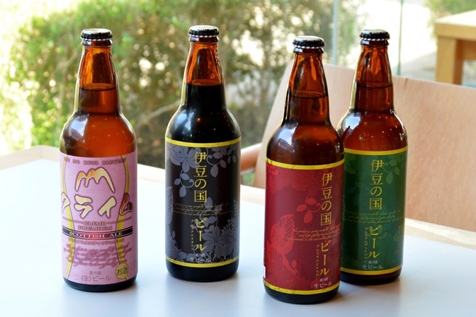「伊豆の国ビール」（右3種520円　左の「クライム」のみ580円）