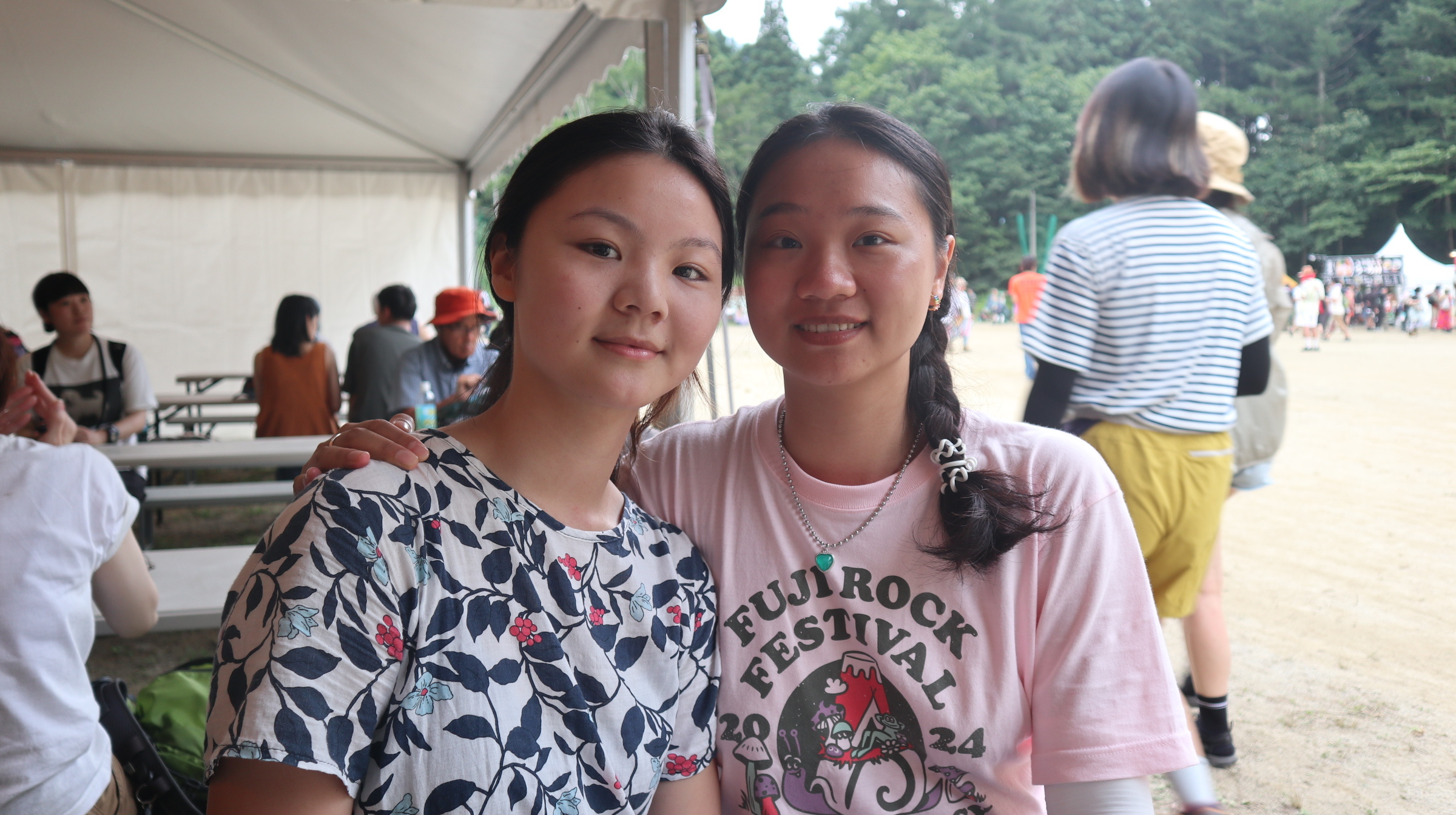 Gao Yuanyi and Ivy cao from China