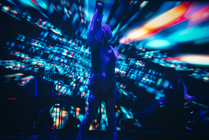 椎名林檎、全国ツアー千秋楽・東京国際フォーラム公演のオフィシャルライブレポートを公開
