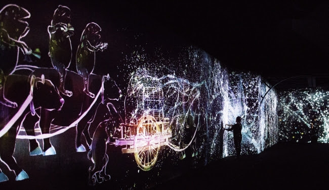 Walk, Walk, Walk: Search, Deviate, Reunite teamLab, 2018, Interactive Digital Installation, Endless, Sound: Hideaki Takahashi, Voices: Yutaka Fukuoka, Yumiko Tanaka