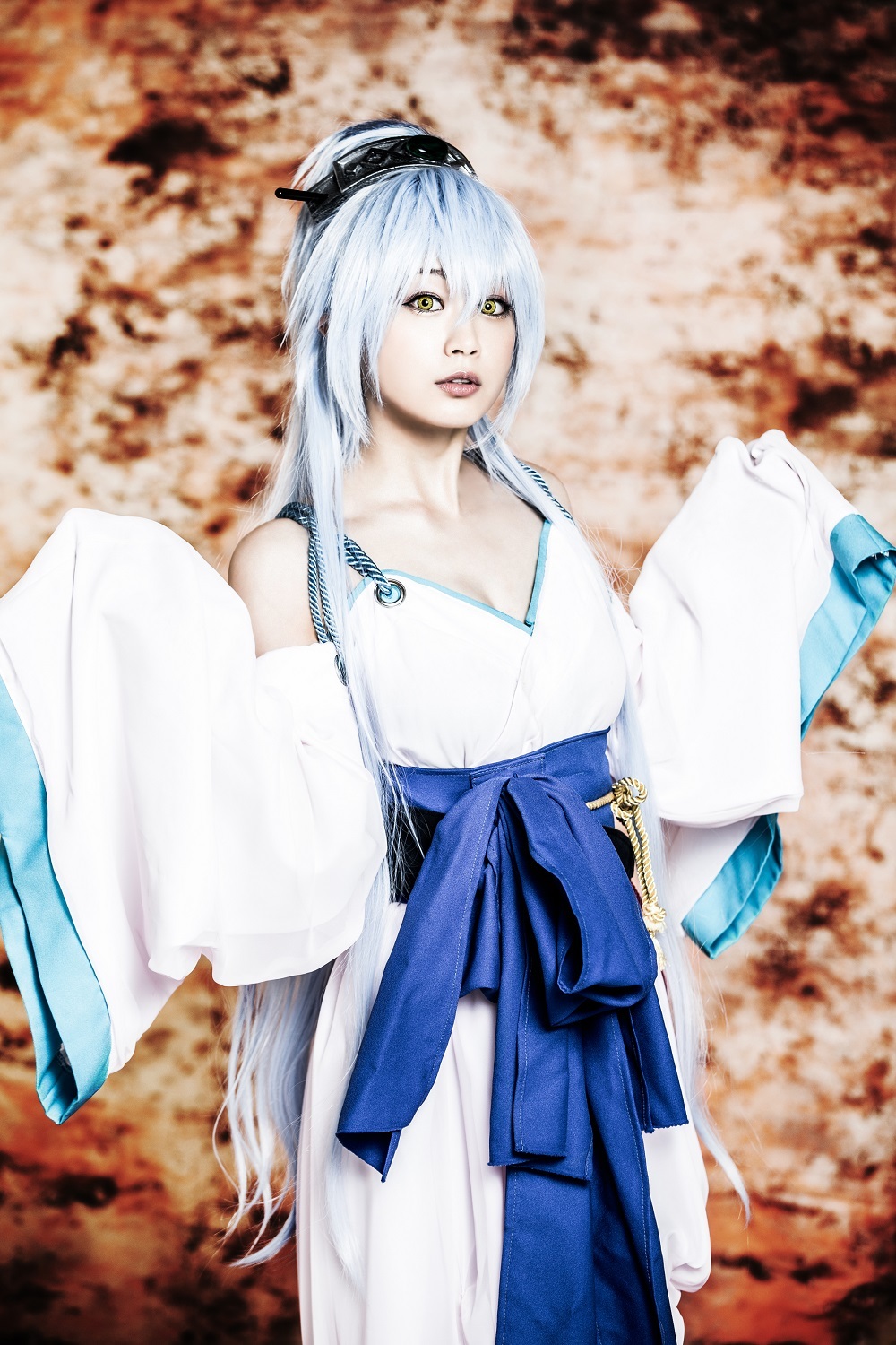 伊藤優⾐（伊佐那海 役） (C)霜⽉かいり・KADOKAWA / 2018 舞台「BRAVE10〜燭〜」製作委員会