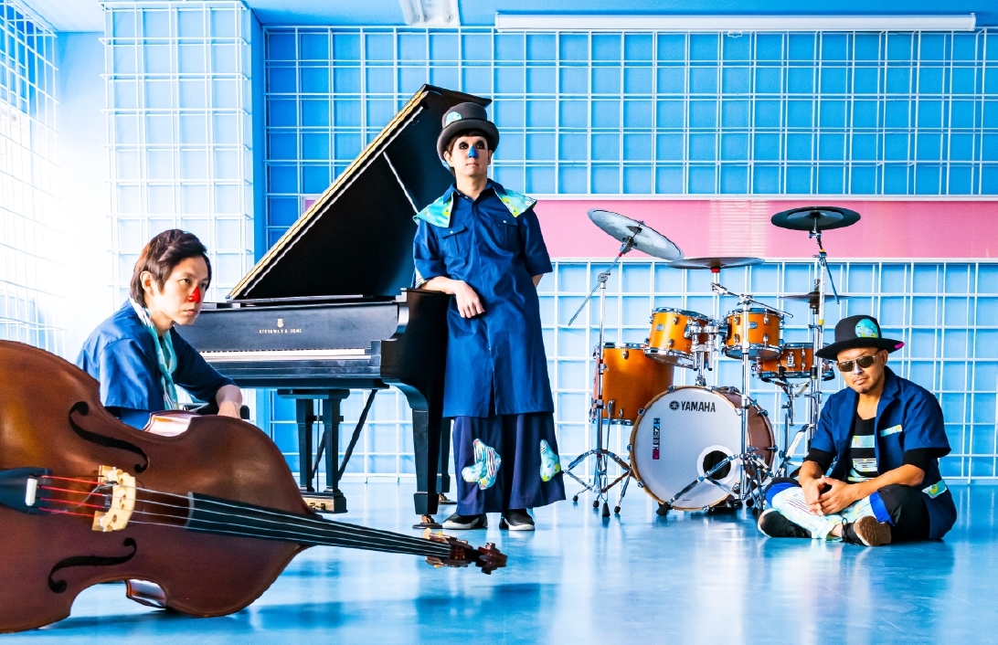 H ZETTRIO