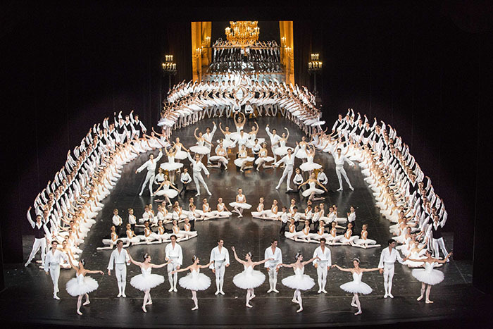 『デフィレ』（C）Paris Opera Ballet