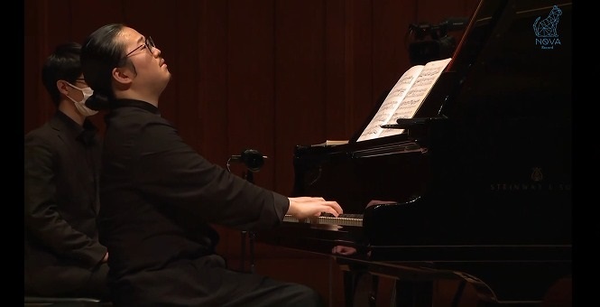 反田恭平×務川慧悟「観客の力で音楽はより豊かに」喜び溢れた2台ピアノ