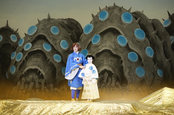 第三部『風の谷のナウシカ』（左より）ナウシカ＝中村米吉、幼き王蟲の精＝尾上丑之助 ／(C)松竹