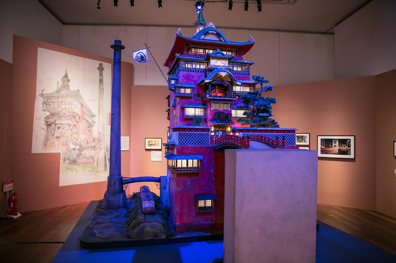 ジブリの立体建造物展 油屋　模型（千と千尋の神隠し）（C）2001 Studio Ghibli・NDDTM